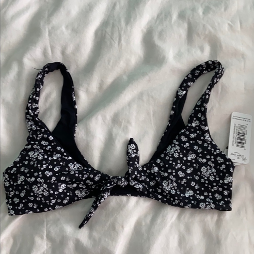 BRAND NEW muse top (M) from Dippin’ Daisy’s